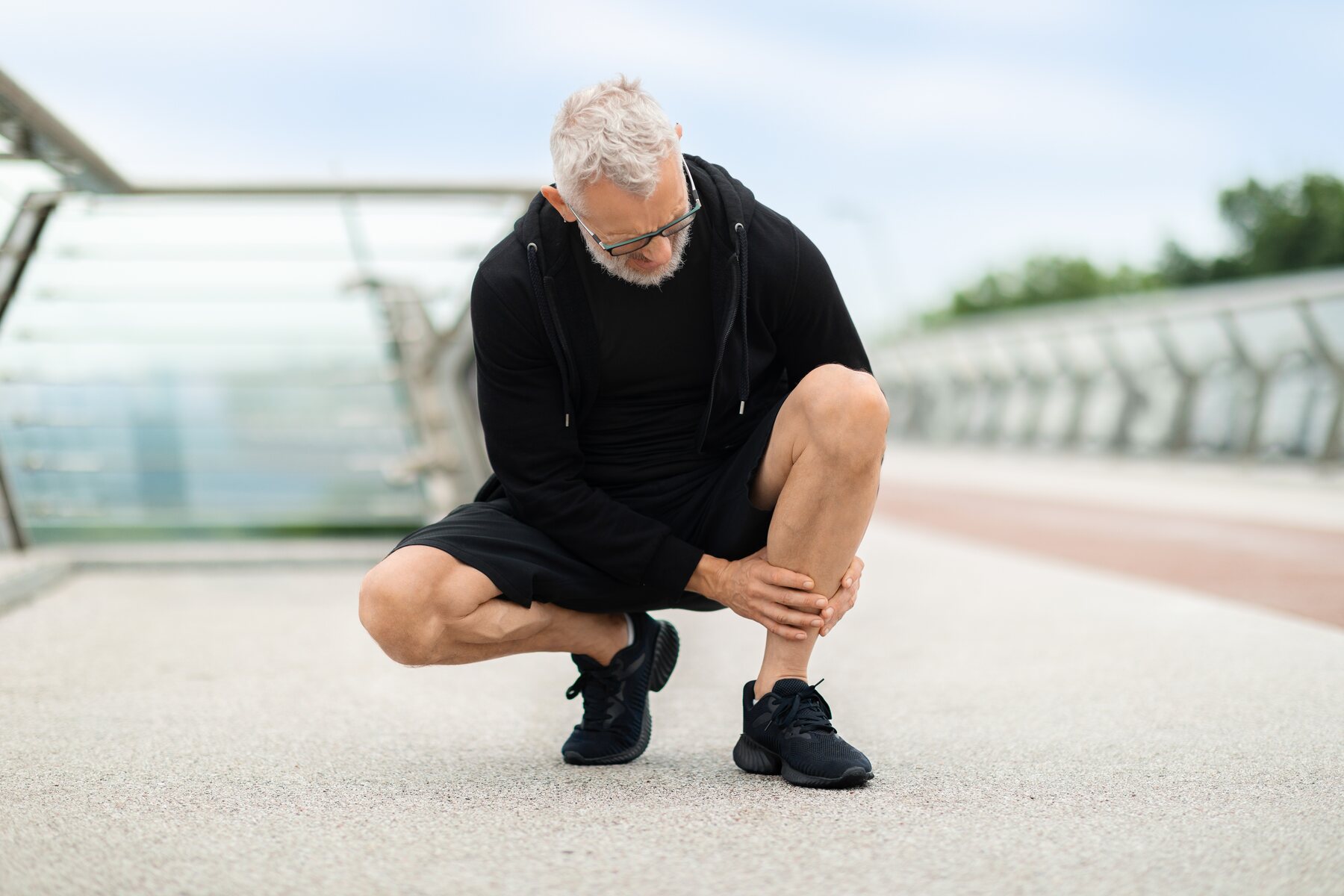 Shin Splints or Stress Fracture? How to Tell the Difference